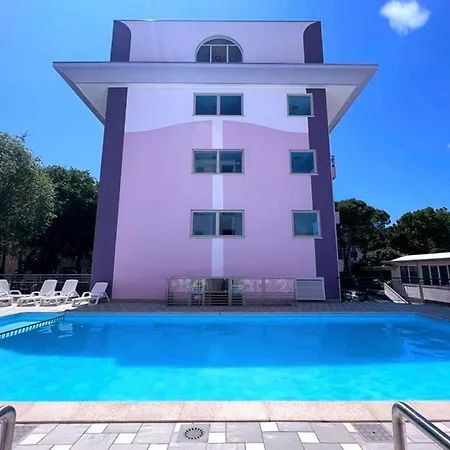 Serenity By The Pool-beahost * Bibione